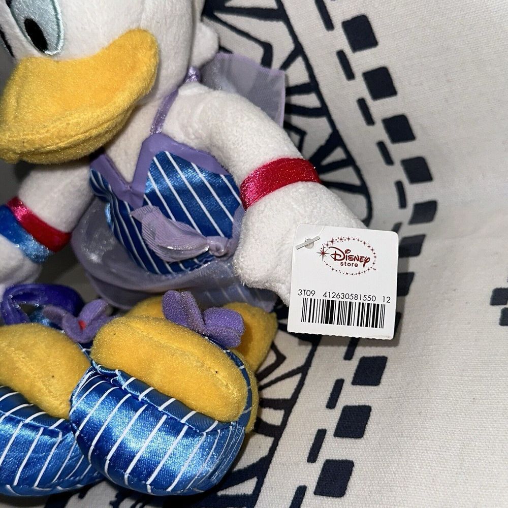 NWT Plush Disney Daisy Duck Tropical Daisy Doll Stuffed Animal Donald Girlfriend - Picture 3 of 5